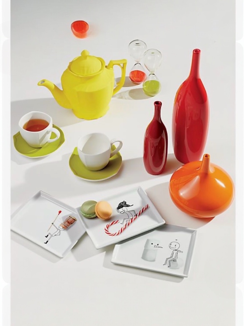 CB2 “Oliver” Modern Appetizer Plates - Picture 2 of 12